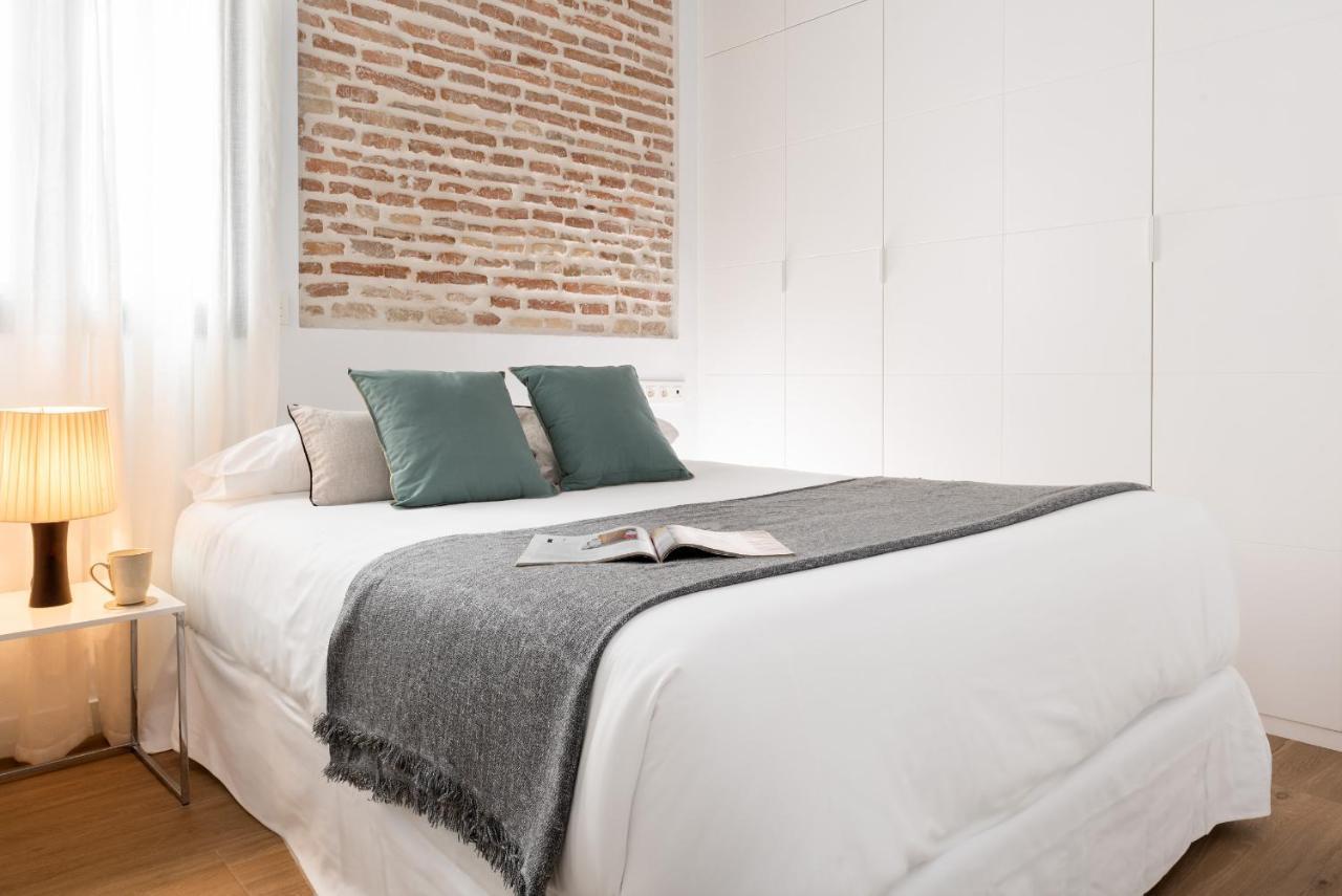 Komodo Puerta Osario Sevilla Exteriör bild